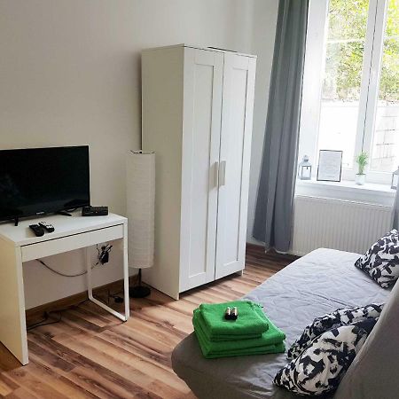 Apartament Nr 15 - 2 Pokoje Z Prywatnymi Lazienkami Centrum Poznan Exterior photo